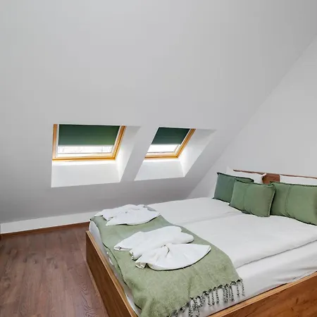 Stylish Flat With Balcony In Quiet Area Sofia